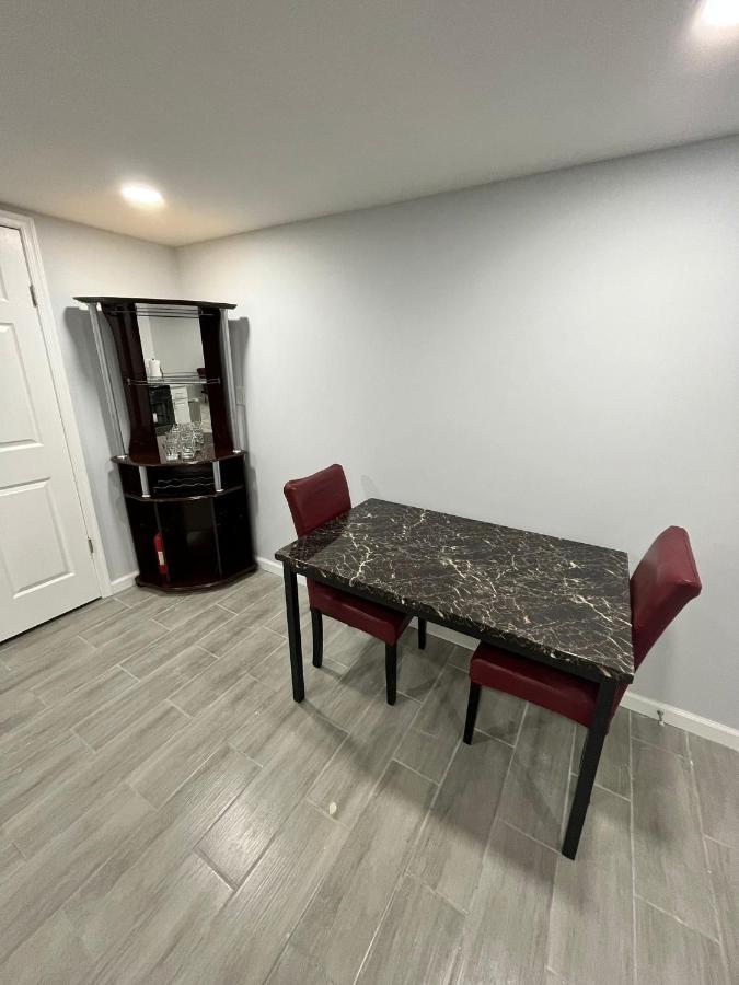 Airport Xpress Guestrooms Philadelphia Exterior photo